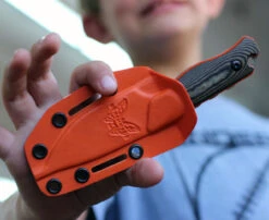 Benchmade Hidden Canyon Hunter - Richlite/Org G10 (2.49" CPM-S90V) 15017-1 -Benchmade Shop 15017 1 68498.1594841278